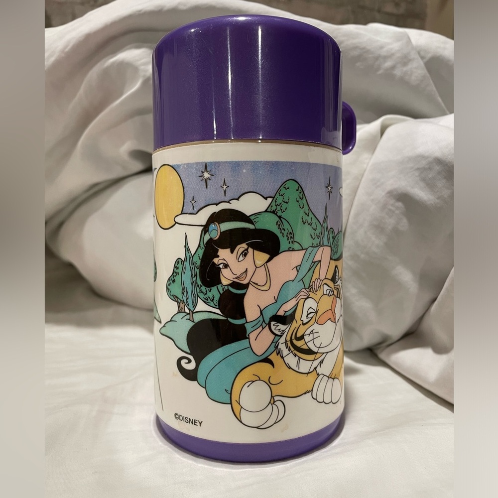 Vintage Aladdin Thermos in excellent condition